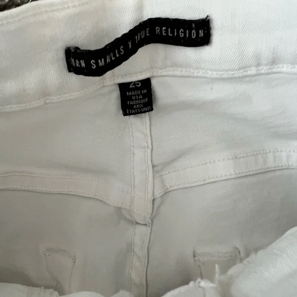 True Religion Mid-Rise White Skinny Jeans - Picture 12 of 16